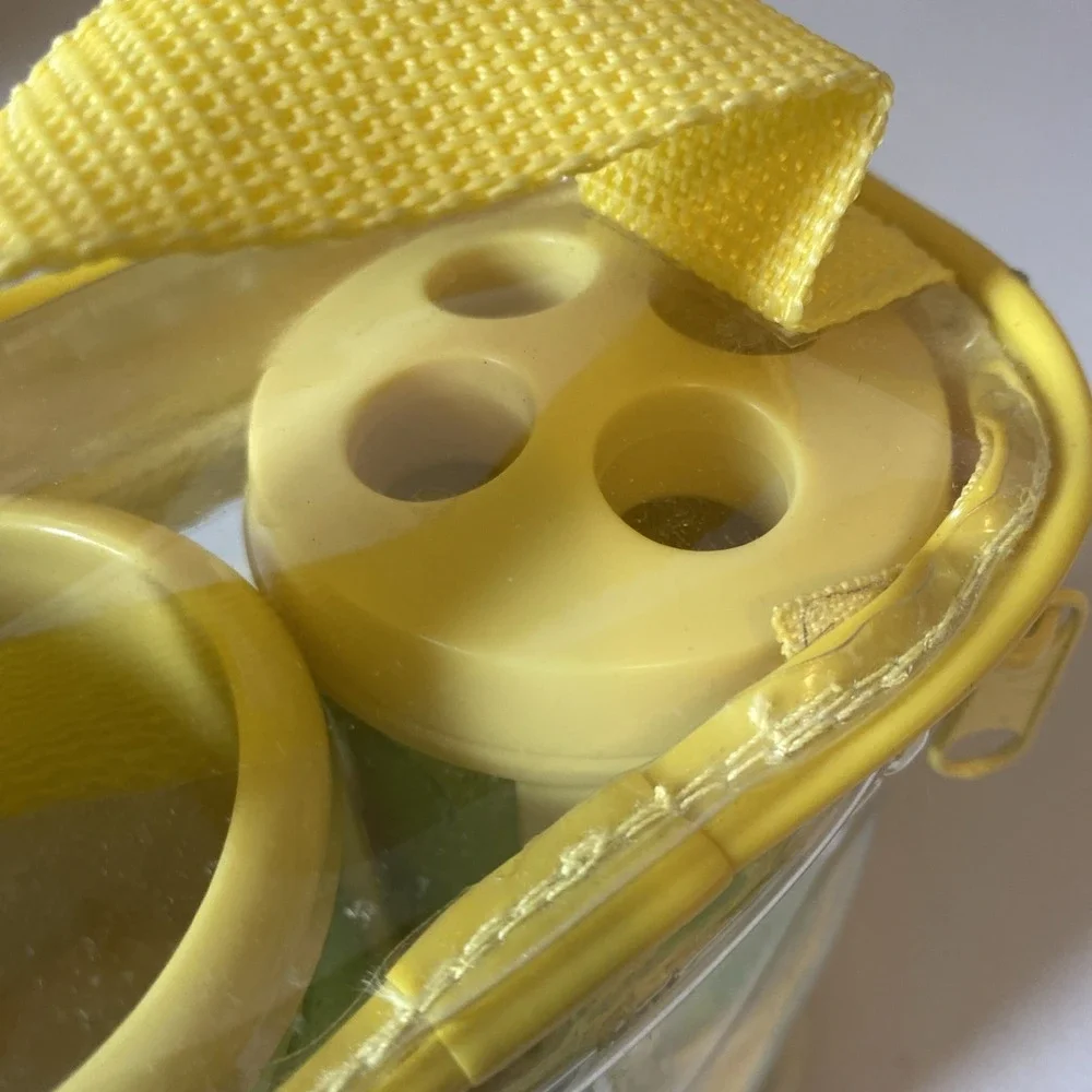 NIP Winnie the Pooh 3 Piece Plastic Vintage Bathroom Set Cup Soap Dish Brush Cup